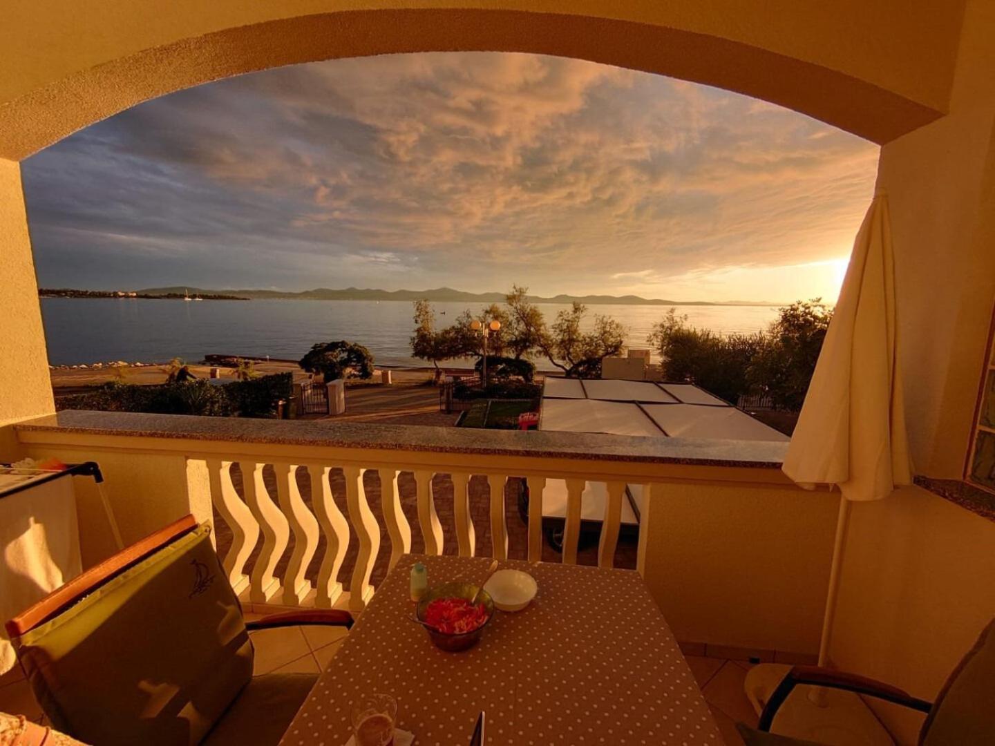 Apartments Petin Zadar Buitenkant foto